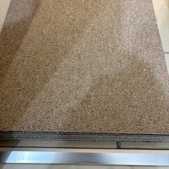 サンゲツ　タイルカーペットの画像