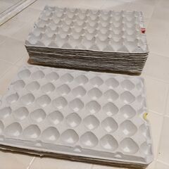 たまごトレーお譲りします お買い得15枚300円の画像