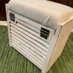 アンティークス　ウッドスツールの画像