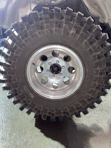 マキシス　トレパドール38.5×12.50-16タイヤホイールセット