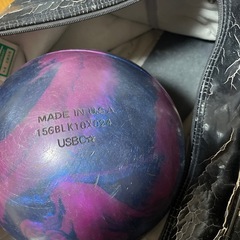 ボウリングの球の画像