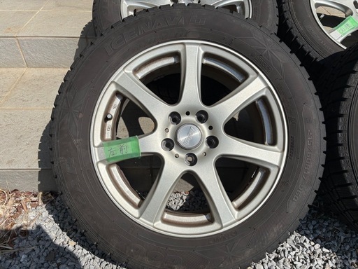 スタッドレス4本ホイール付き　215-60-17