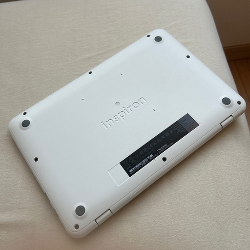 Dell Inspiron P24T ノートパソコン