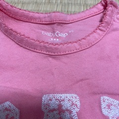 【90】ギャップ ロンパース ピンク 寝巻きに便利の画像