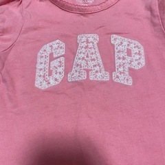 【90】ギャップ ロンパース ピンク 寝巻きに便利の画像