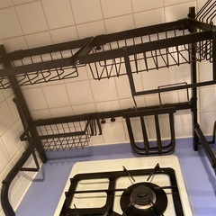 オシャレ食器収納の画像