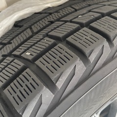 スタッドレスタイヤアルミ付き4本セットの画像