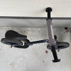 ストライダー　ブラックの画像