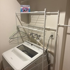 【洗濯機ラック｜上置き収納棚｜ホワイト】の画像