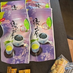 お茶4セット&お菓子＆コーヒー＆おまけの画像