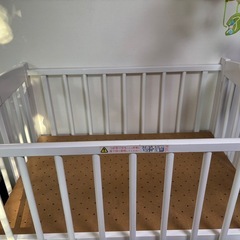 ベビーベッド　　敷布団　掛け布団の画像