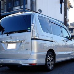 車検満タン 28年式 セレナハイブリッド 後期 エマージェンシーブレーキ ナビ フルセグTV Bluetooth フリップダウンモニター アラウンドビューモニター 両側パワスラ インテリキー パノラミックルーフ クルコン LEDライト ETC 前後ドライブレコーダーの画像