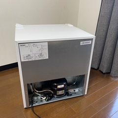 美品　小型冷蔵庫　の画像