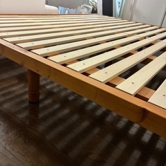 【配送　組立費込価格‼️】美品✨エマ・スリープハイブリッドクイーンサイズマットレスセットの画像