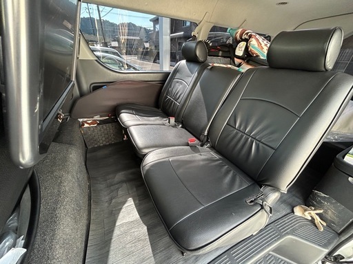 ハイエース　ワゴン　2列目シート