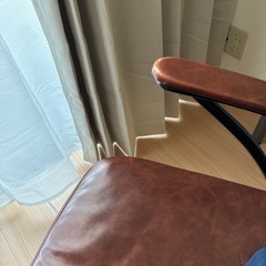 レザー調 オフィスチェア（昇降・回転・キャスター付き）の画像