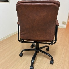 レザー調 オフィスチェア（昇降・回転・キャスター付き）の画像