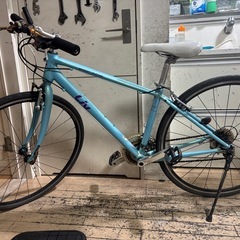 GIANT  Liv  ジャイアントのクロスバイク 水色 700Cの画像