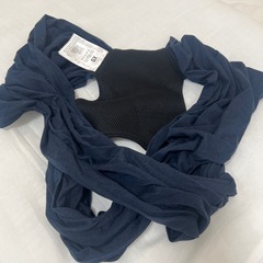 コニー抱っこ紐XS ネイビー　konnyの画像