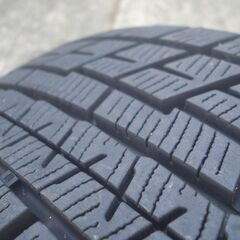 コンパクト車用スタッドレス　175/65R15　2023年製　アルミセット　中古の画像