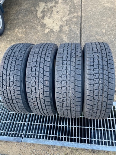 セレナ ポクシー プリウス 195/65R16 スタッドレスタイヤ 4本 DUNLOP WINTER MAXX バリ山 2019年製