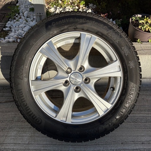 シエンタ　スタッドレス4本　185/65-15 コンチネンタル　トヨタ