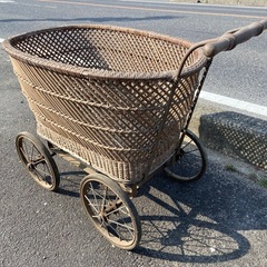 籐製 乳母車 アンティーク  の画像
