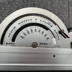 シンワ フリーアングル 定規 大工道具 設備 多用途 中古品　全長約120cmの画像