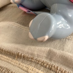 ディズニーランド　ポップコーンバスケットとティンカーベルの光る首飾りの画像