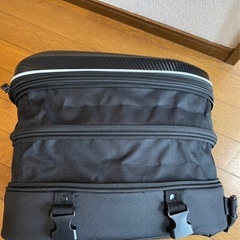 バイク　シートバック　15L→25L レインカバー付き　フルフェイス入ります　バイクアクセサリーの画像