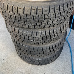 スタッドレスタイヤの画像