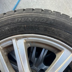スタッドレスタイヤの画像