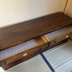 ローチェストの画像