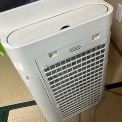 SHARP シャープ 空気清浄機 KC500YQの画像