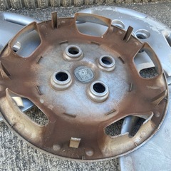 ジャンク ホイールカバーの画像