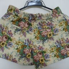 イング（INGNI） 花柄ゴブランショート　レディースズボンの画像