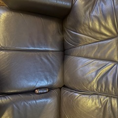 3人用本革ソファーの画像