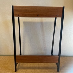 パソコンデスクの画像