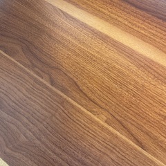 パソコンデスクの画像