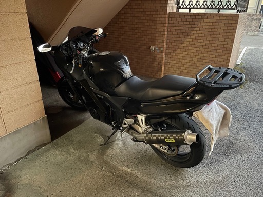 CBR1100XX 96年式の貴重なキャブ車！ アップハン＋シート柔らかいものにして快適仕様！走行距離多めですが機関部ばっちり。