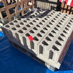 半端になった外構建材の画像