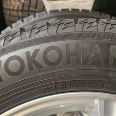 スタッドレスタイヤの画像