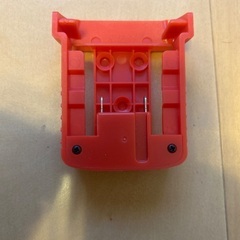 ミルウォーキーのバッテリーにUSB付けるやつの画像