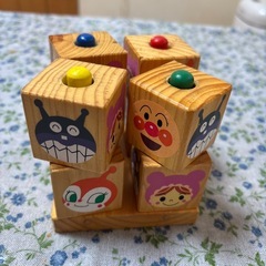 アンパンマンキューブ？積木の画像