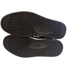 Nike Air Royal Mid Knit Pack dispo 27cmの画像