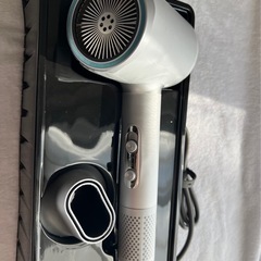 ドライヤー シルバー 加熱防止の画像