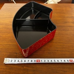 蓋付き扇形重箱の画像