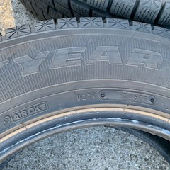 225/70-16スタッドレスタイヤの画像