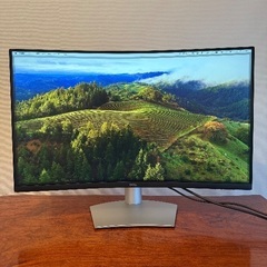 Dell S3221QS 31.5インチ 曲面 4K モニター ディスプレイの画像