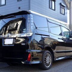 車検9年2月28日 28年式 ヴォクシー ハイブリッドZS セーフティセンス 衝突軽減ブレーキ ナビ フルセグTV Bluetooth バックモニター 両側パワスラ スマートキー LEDライト LEDフォグ ETCの画像